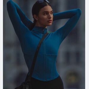 Alo Yoga Full Zip Corset Jacket Airbrush Size Small Eclipse Blue Sold out Color